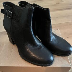 Clark’s Verona Gleam Black Leather